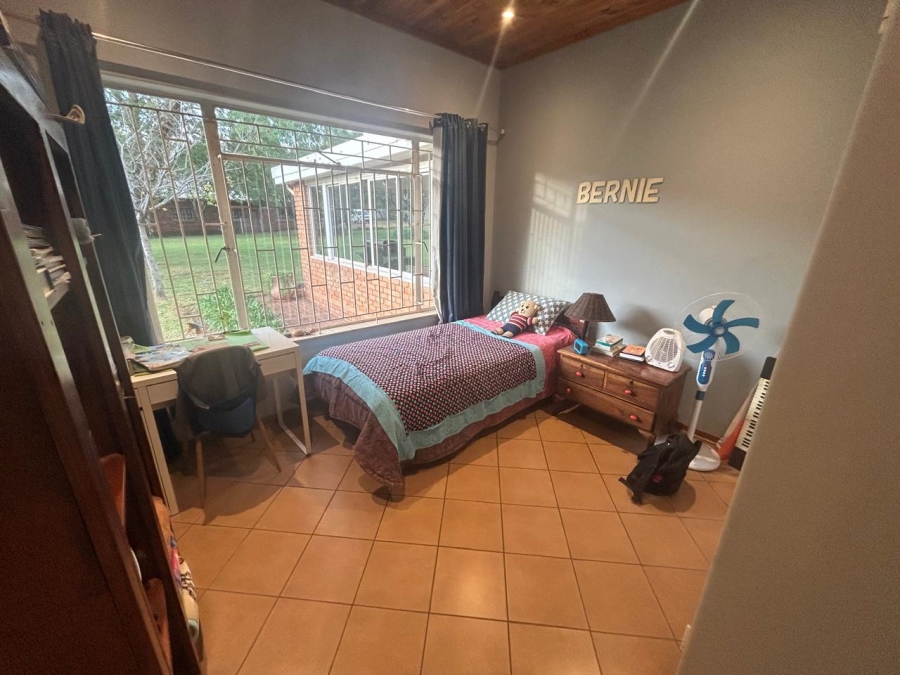 4 Bedroom Property for Sale in Hartbeesfontein AH North West